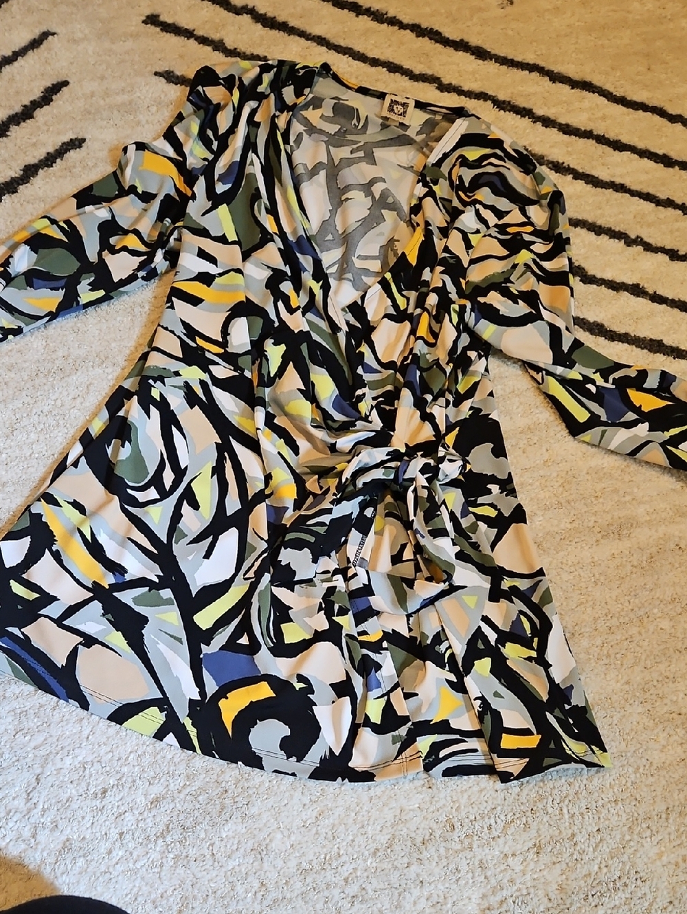 Abstract Floral Print Tunic in Black, Gray, Yellow & Green
